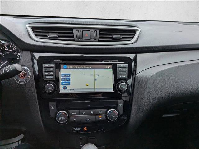 Used 2015 Nissan Rogue SV w/ SV Premium Package image 12