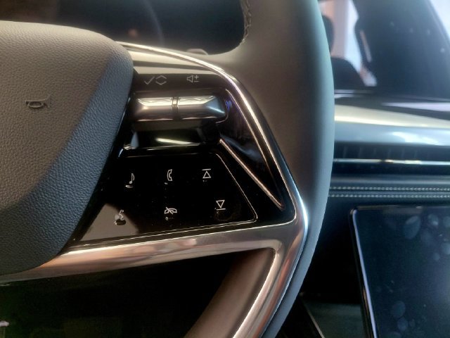 New 2027 Cadillac Escalade Sport w/ LPO, ONYX Package AWD/4WD image 23