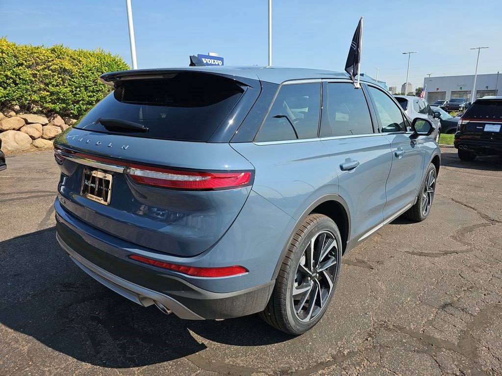 New 2025 Lincoln Corsair Reserve image 7