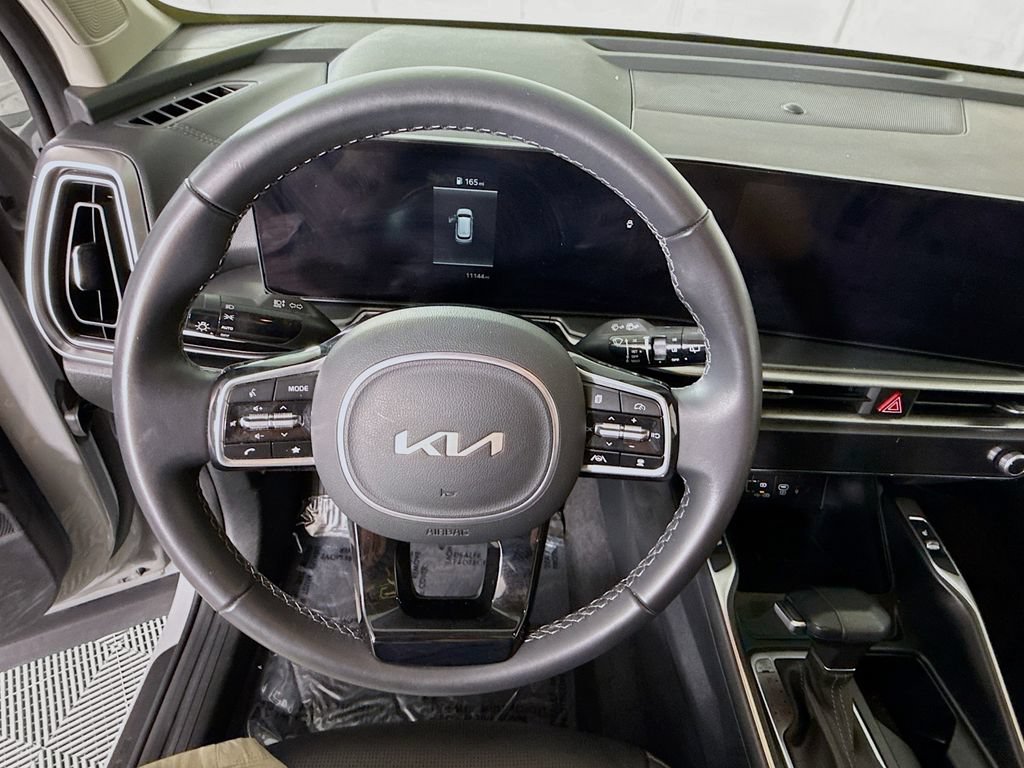 Used 2025 Kia Sorento S AWD/4WD image 20