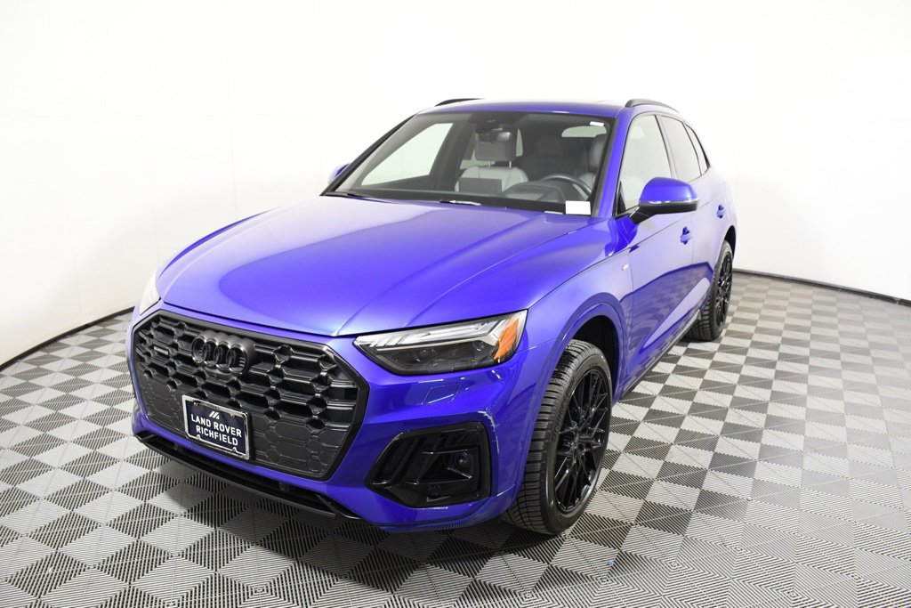 Used 2024 Audi Q5 e Prestige w/ Prestige Package image 1