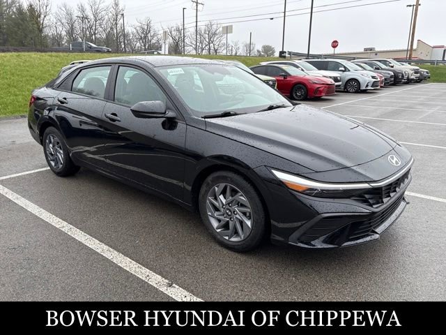 Used 2024 Hyundai Elantra SEL image 7