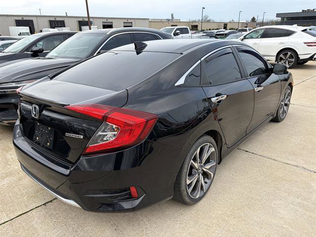 Used 2019 Honda Civic Touring image 2