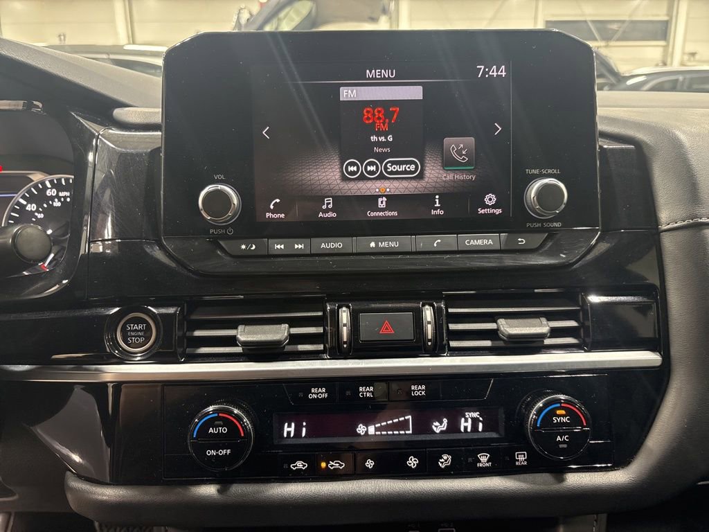 Used 2022 Nissan Pathfinder S image 10