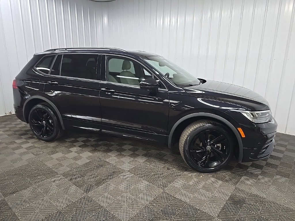 Used 2023 Volkswagen Tiguan SE R-Line