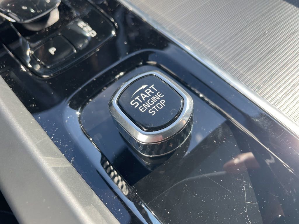 Certified 2024 Volvo XC60 T8 Polestar image 35