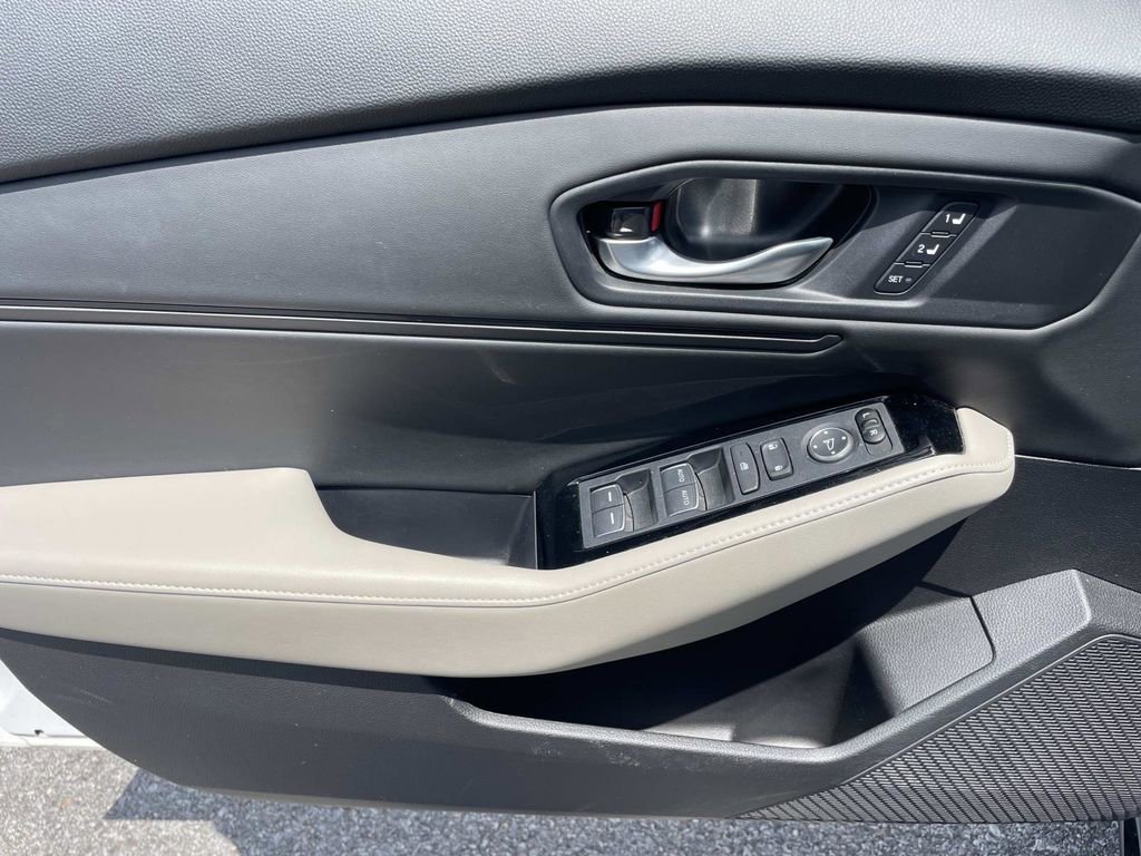 Used 2025 Honda Accord Touring image 18