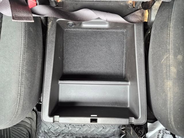 Used 2010 GMC Sierra 2500 SLE w/ SLE Preferred Package image 29