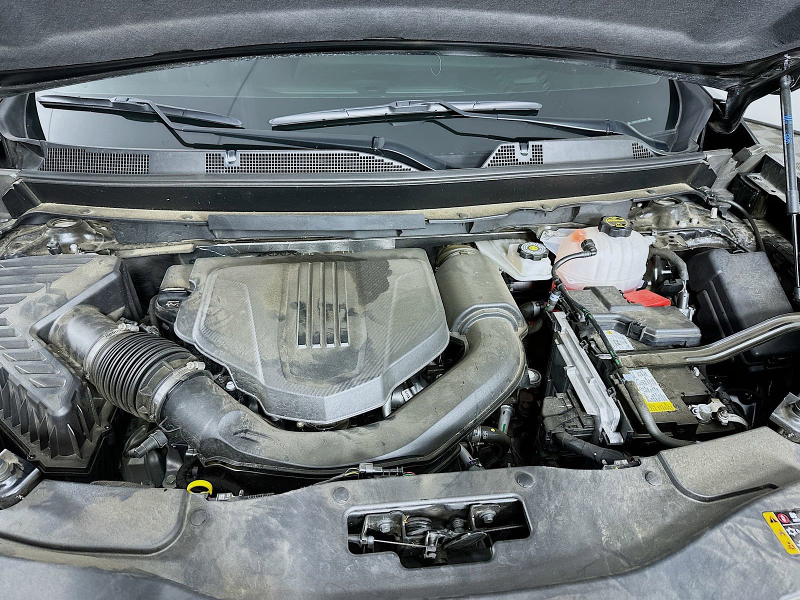 Used 2025 Chevrolet Traverse RS image 34