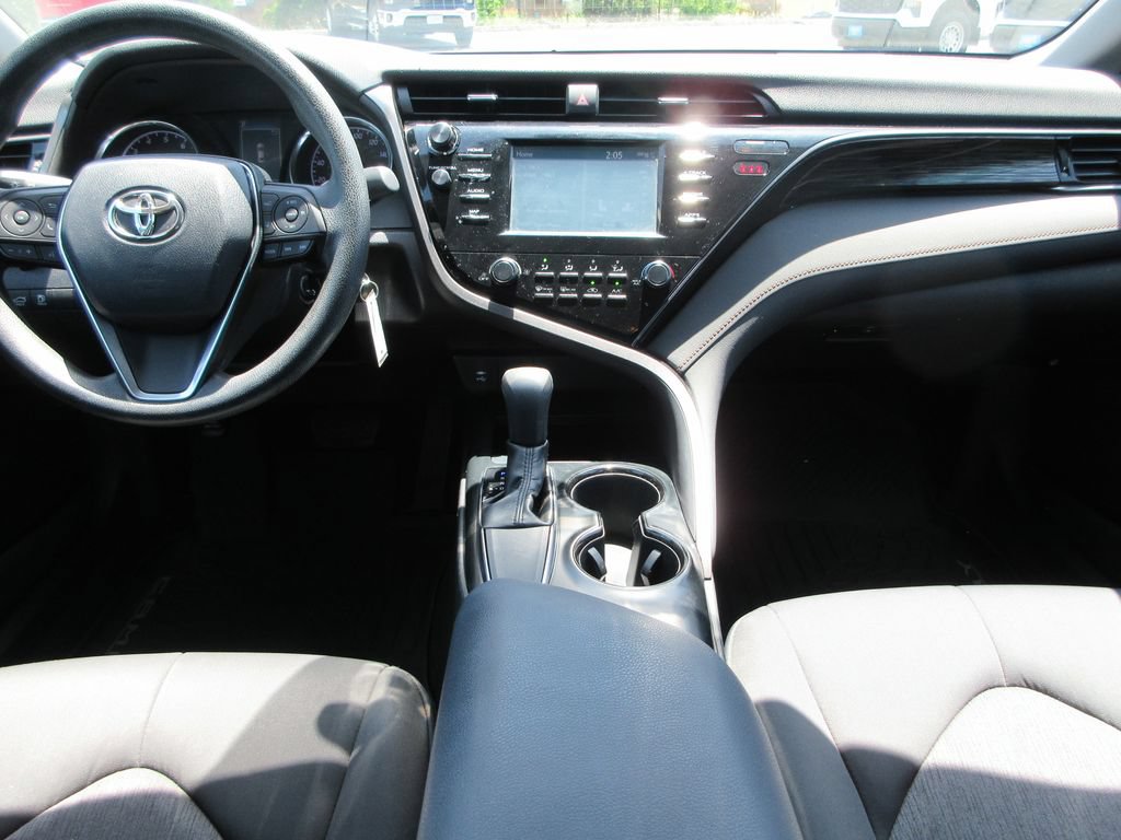 Used 2019 Toyota Camry LE FWD image 14