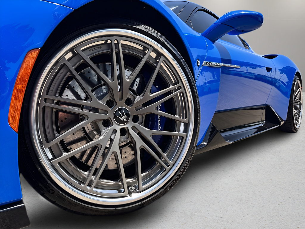 Used 2022 Maserati MC20 Coupe RWD image 32