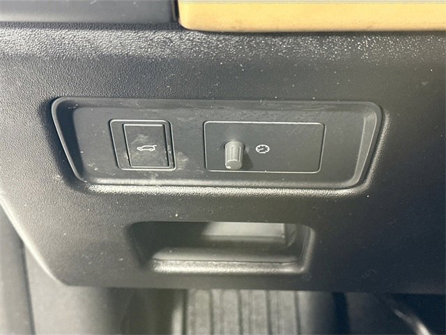 Used 2023 Land Rover Discovery S R-Dynamic image 25