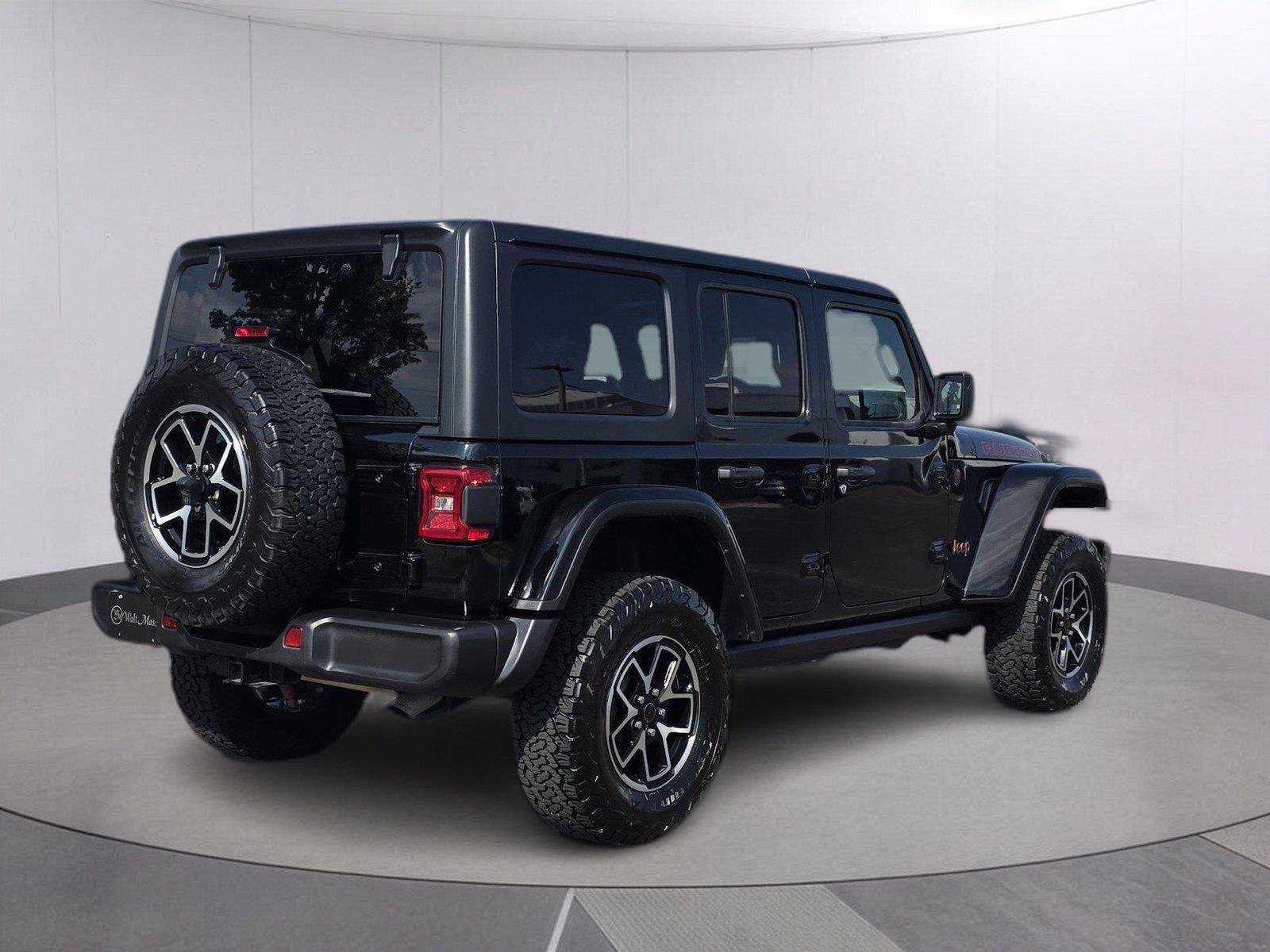 Used 2026 Jeep Wrangler Unlimited Rubicon w/ Technology Group AWD/4WD image 5