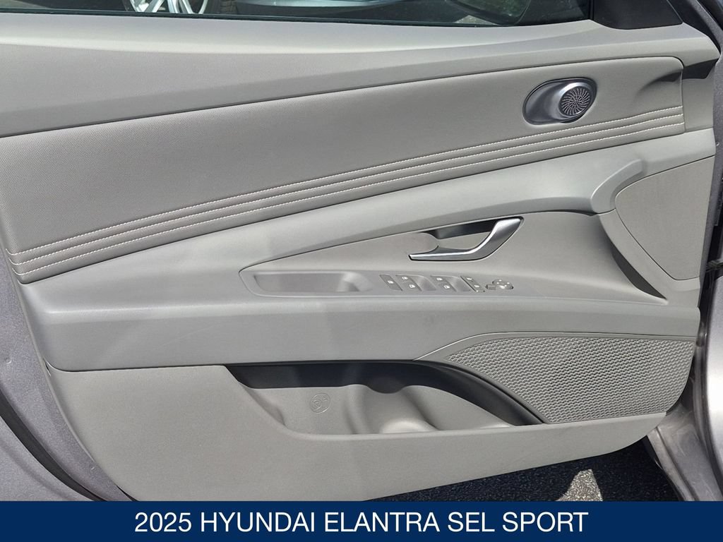 Certified 2025 Hyundai Elantra Sport FWD image 11