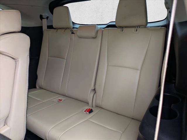 Used 2022 Toyota Highlander XLE FWD image 21