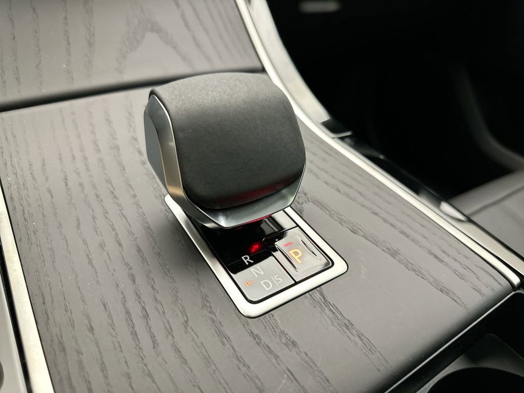 New 2026 Land Rover Range Rover Velar S image 11