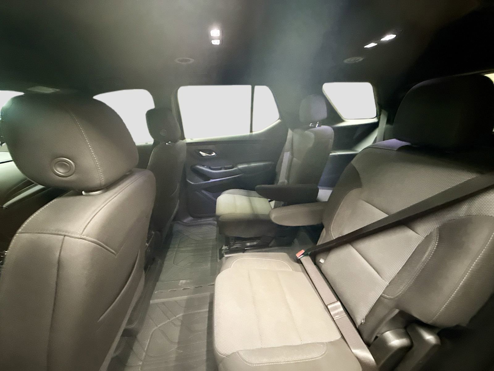 Used 2023 Chevrolet Traverse LT w/ LPO, Floor Liner Package image 27