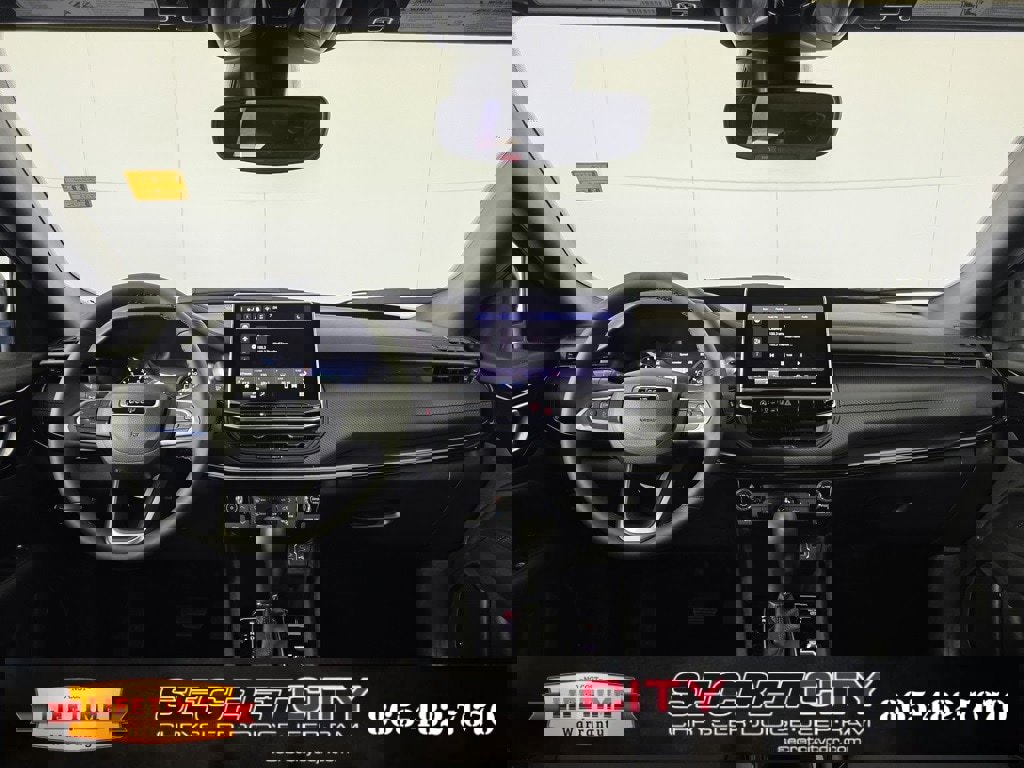 New 2026 Jeep Compass Latitude image 28