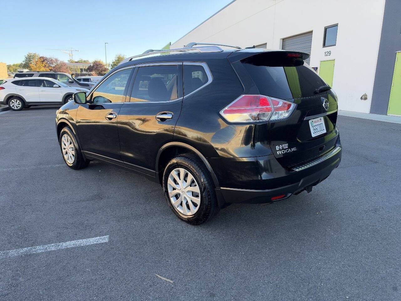 Used 2016 Nissan Rogue S w/ Appearance Package AWD/4WD image 7