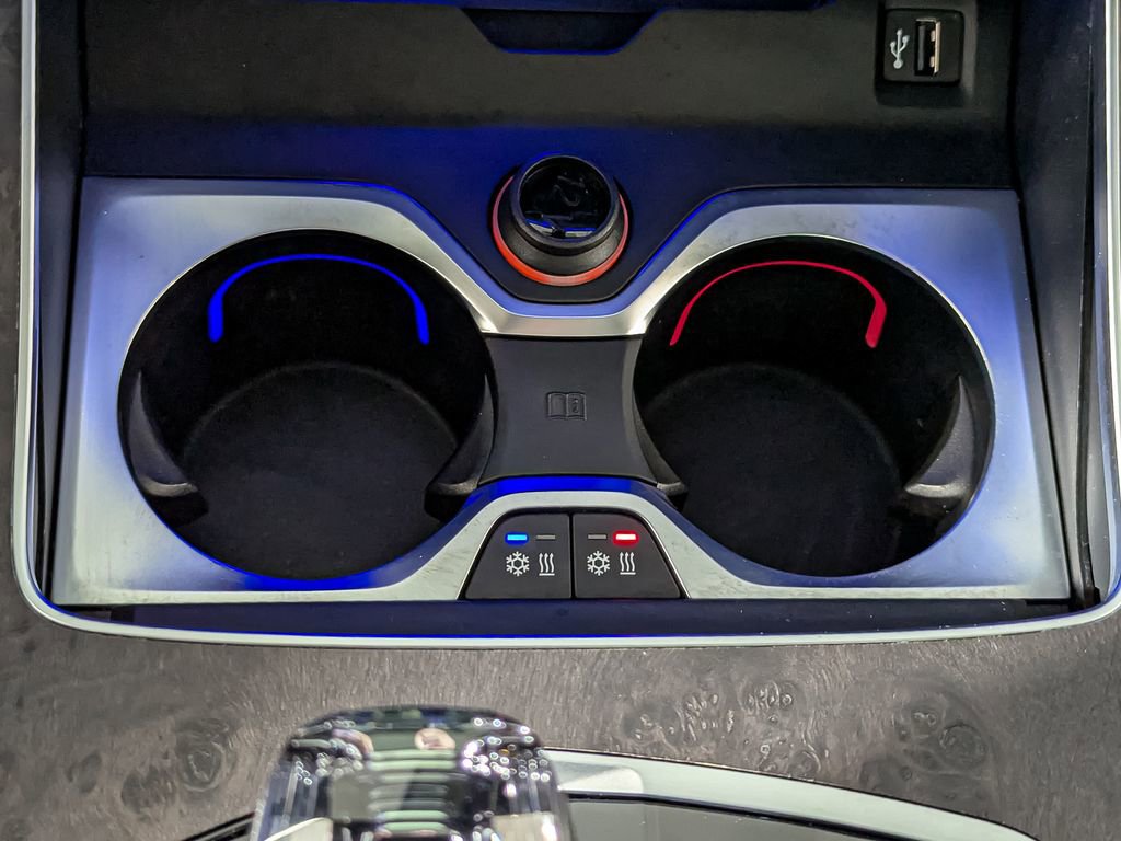 Used 2022 BMW X7 xDrive40i w/ Executive Package image 37