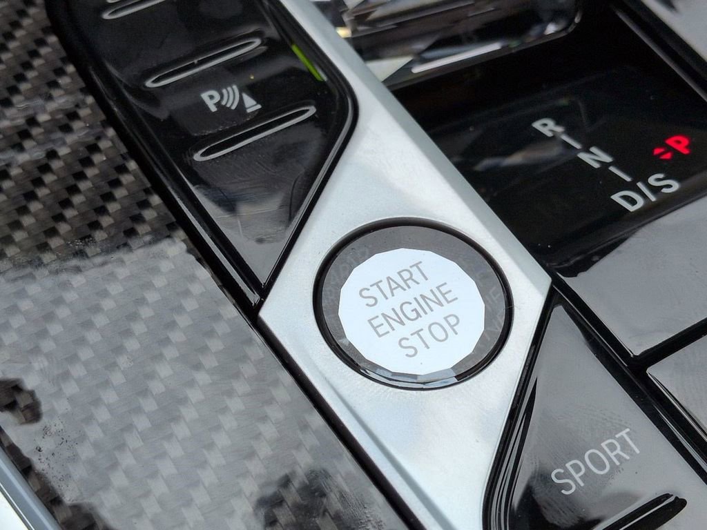 New 2026 BMW X7 M60i image 28