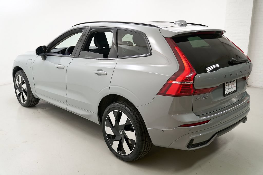 Certified 2024 Volvo XC60 T8 Plus AWD/4WD image 7