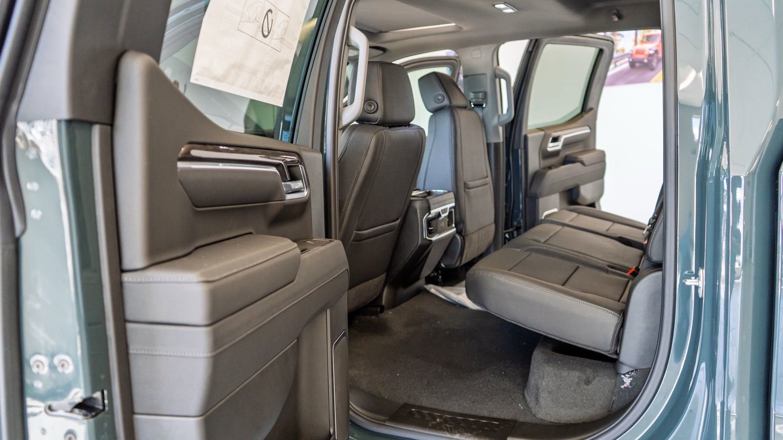 New 2026 Chevrolet Silverado 1500 LTZ w/ LTZ Premium Package image 20