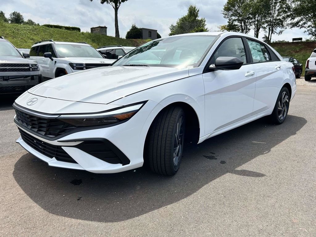 New 2026 Hyundai Elantra SEL Sport FWD image 21