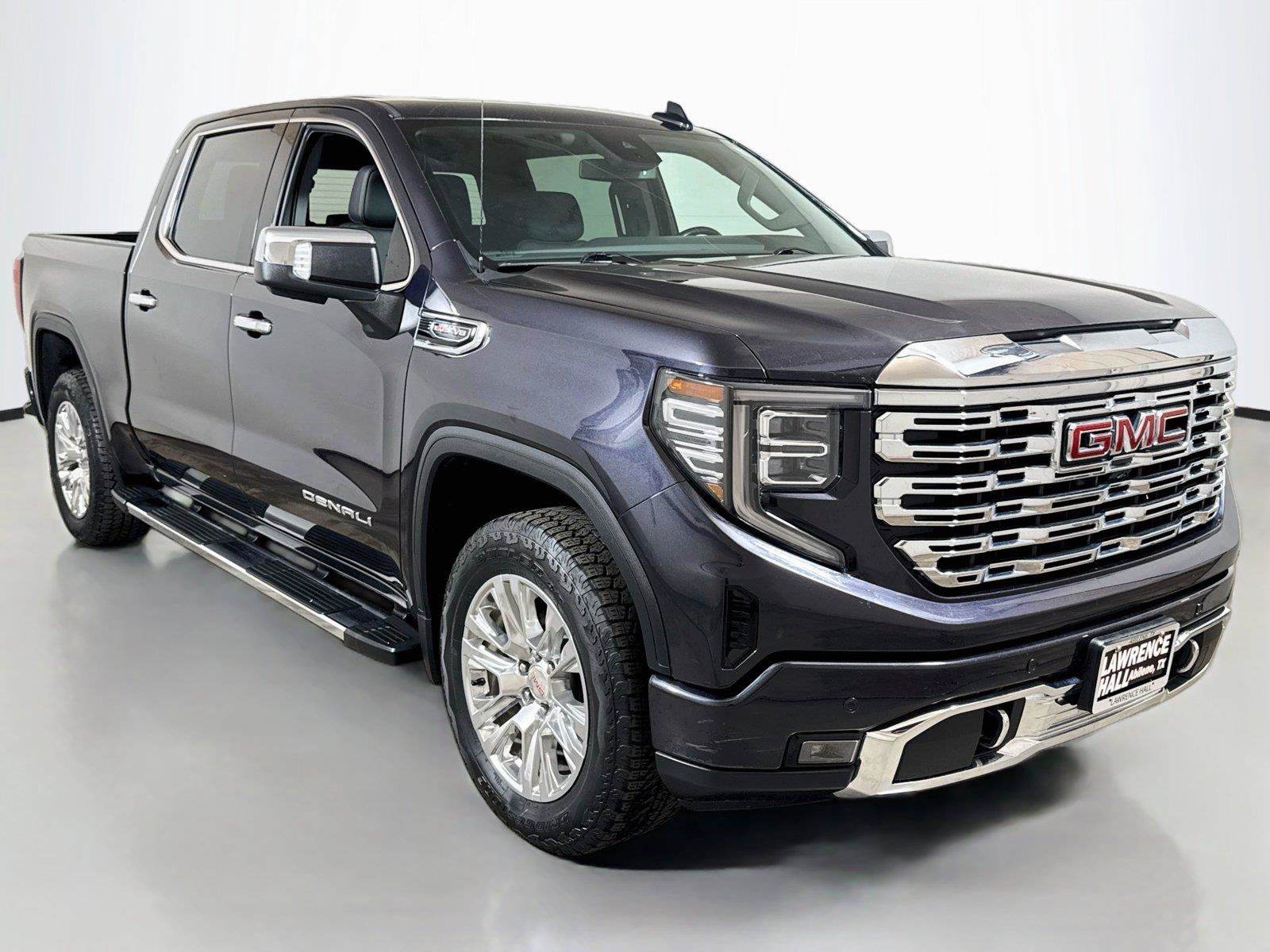 Used 2022 GMC Sierra 1500 Denali AWD/4WD image 3