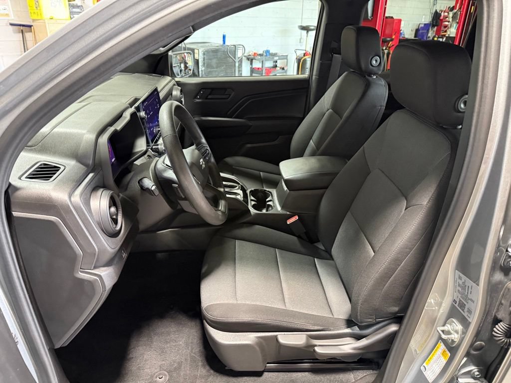 Used 2024 Chevrolet Colorado Trail Boss AWD/4WD image 23