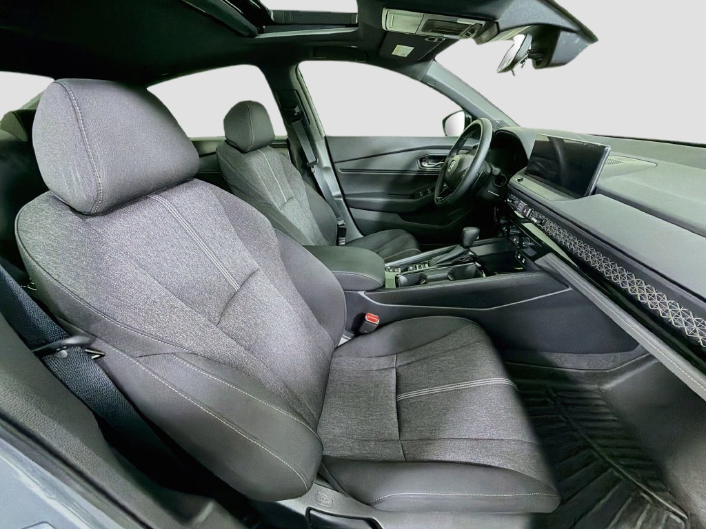 Used 2025 Honda Accord Sport image 28