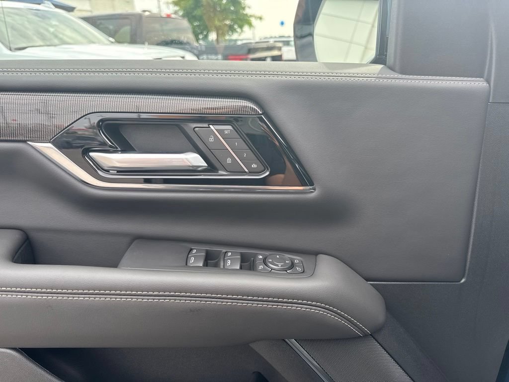 New 2026 GMC Yukon XL Elevation w/ Elevation Premium Package AWD/4WD image 13