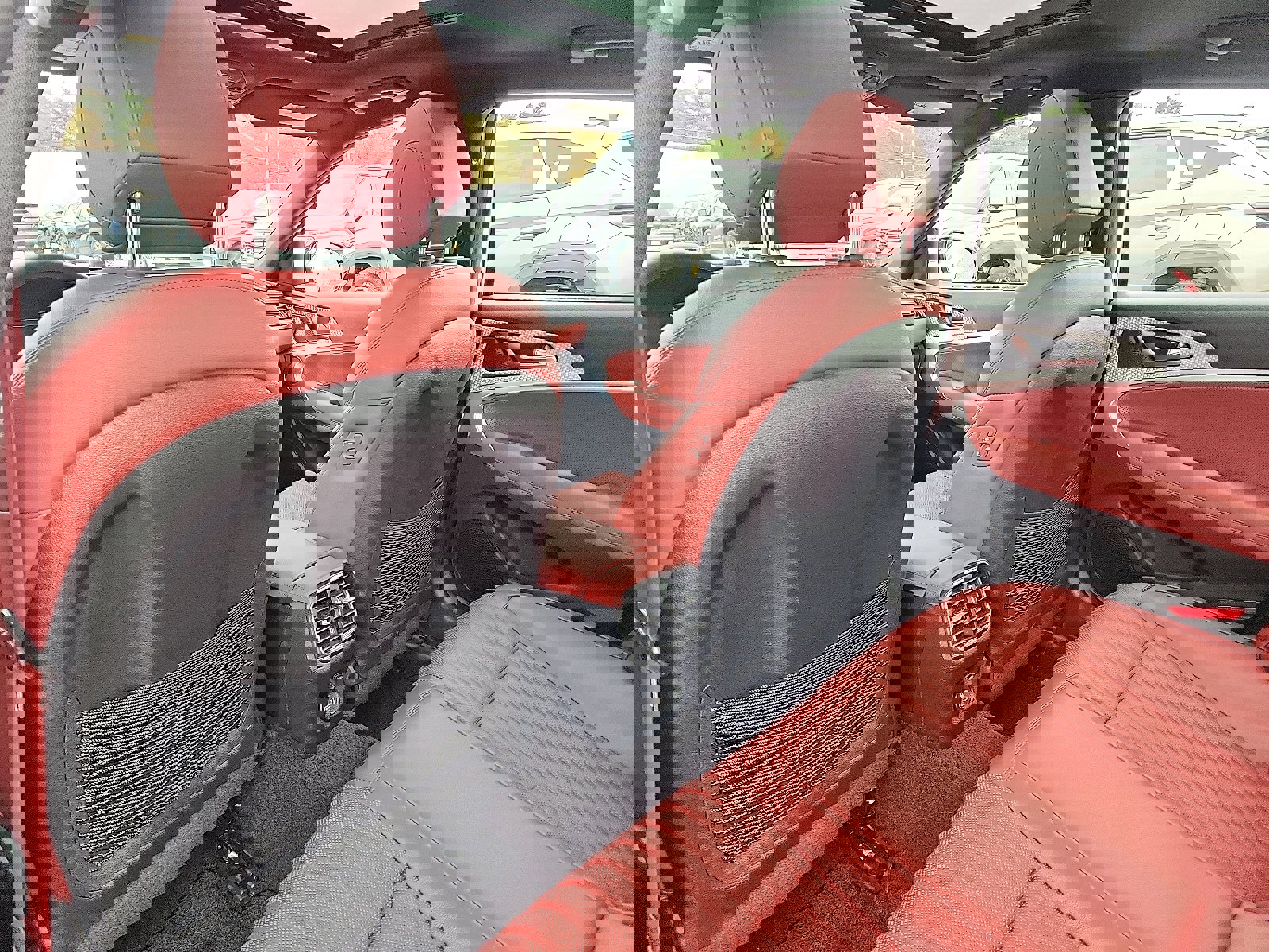 Used 2023 Genesis G70 2.0T w/ Sport Prestige Package image 24