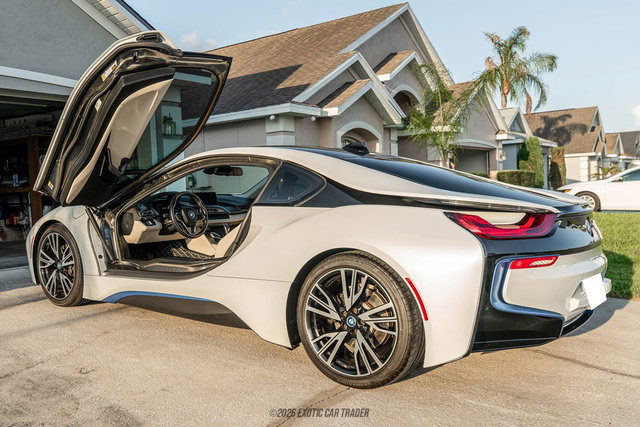 Used 2016 BMW i8 image 44