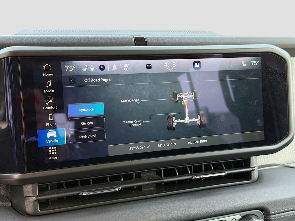 Used 2025 Jeep Wrangler Unlimited Sahara image 14