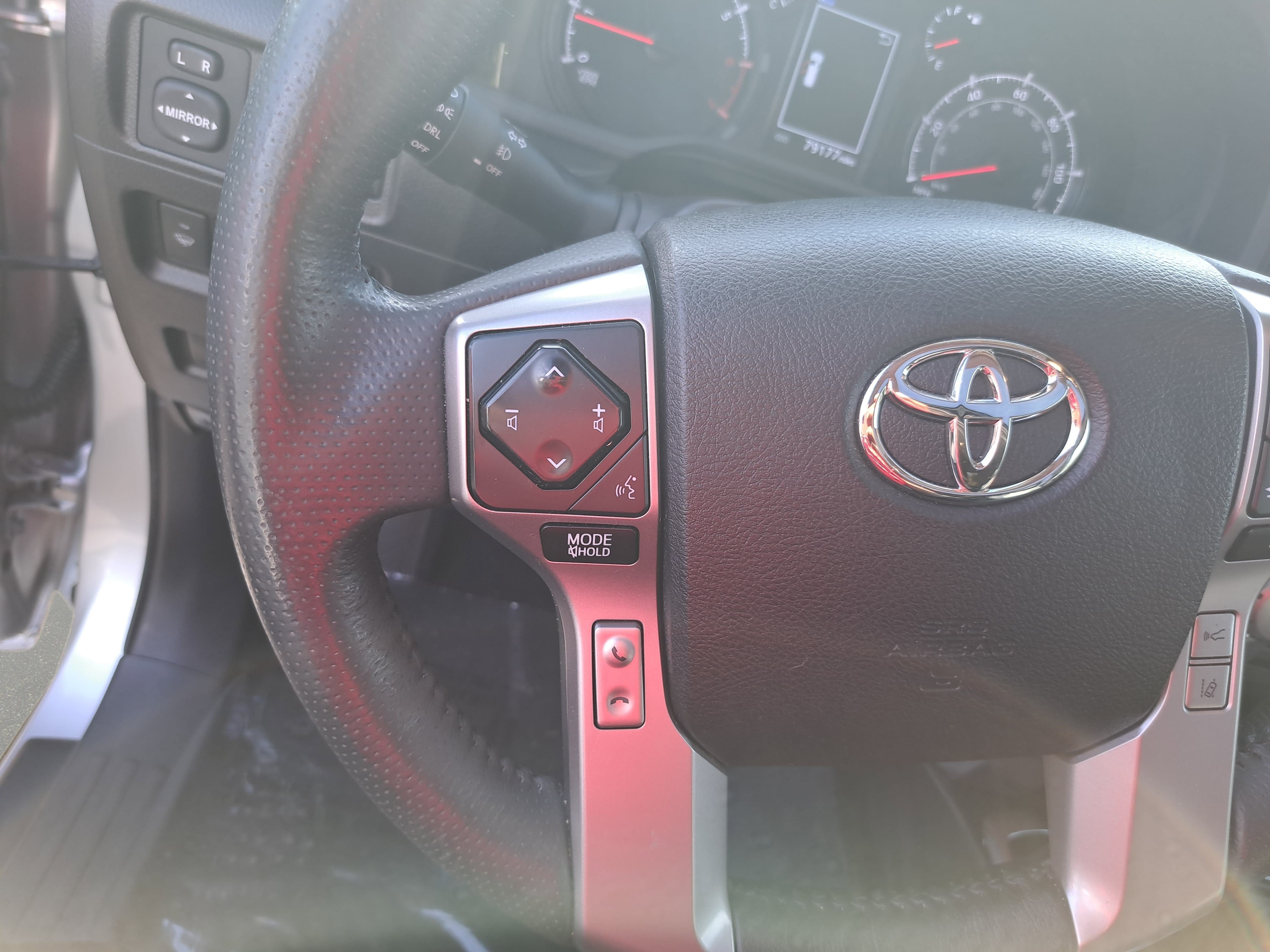 Used 2020 Toyota 4Runner SR5 Premium w/ Moonroof Package RWD image 16