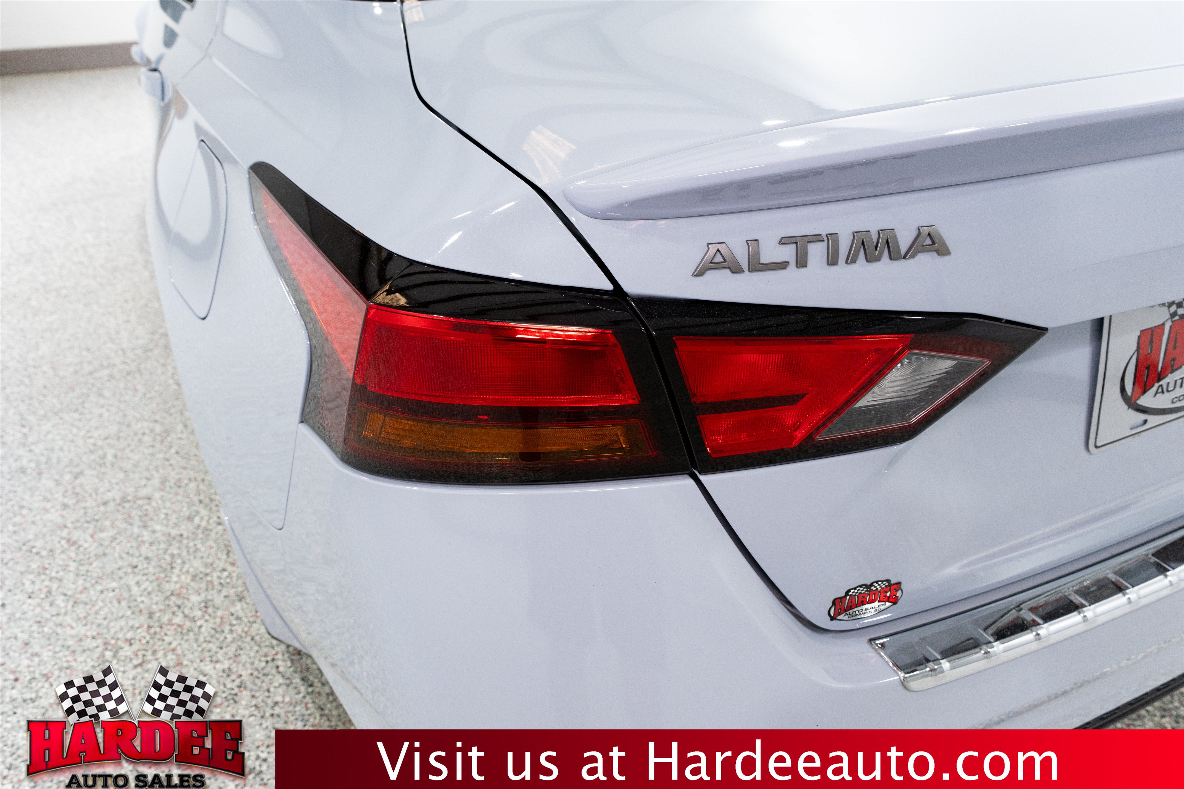 Used 2023 Nissan Altima 2.5 SR w/ SR Premium Package AWD/4WD image 9