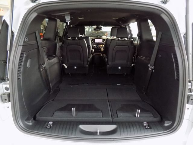New 2026 Chrysler Pacifica Select image 34