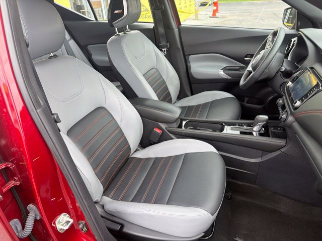 Used 2023 Nissan Kicks SR w/ SR Premium Package FWD image 25