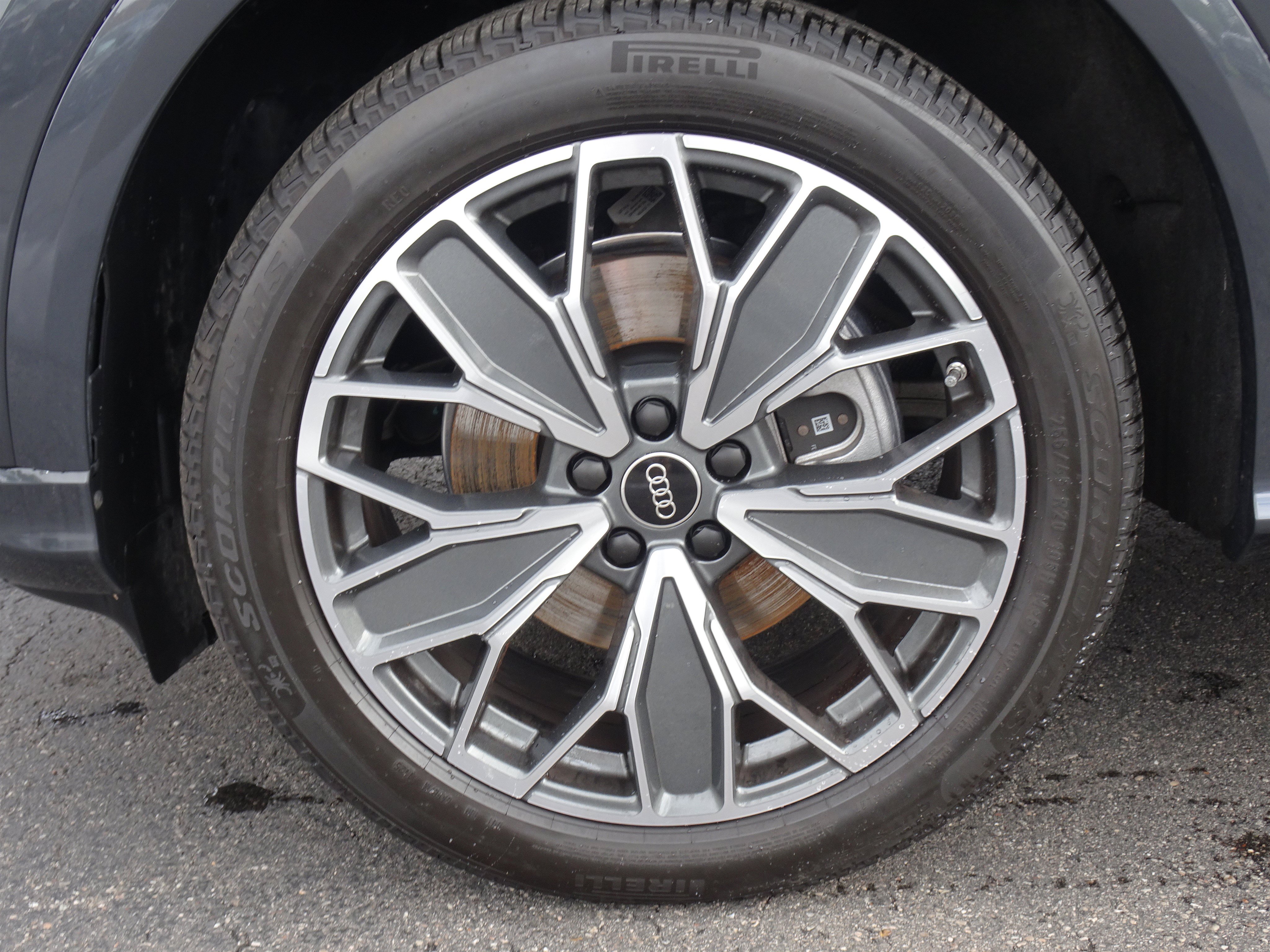 Certified 2025 Audi Q5 Premium Plus AWD/4WD image 17