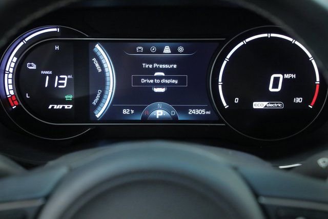 Used 2022 Kia Niro EX image 14