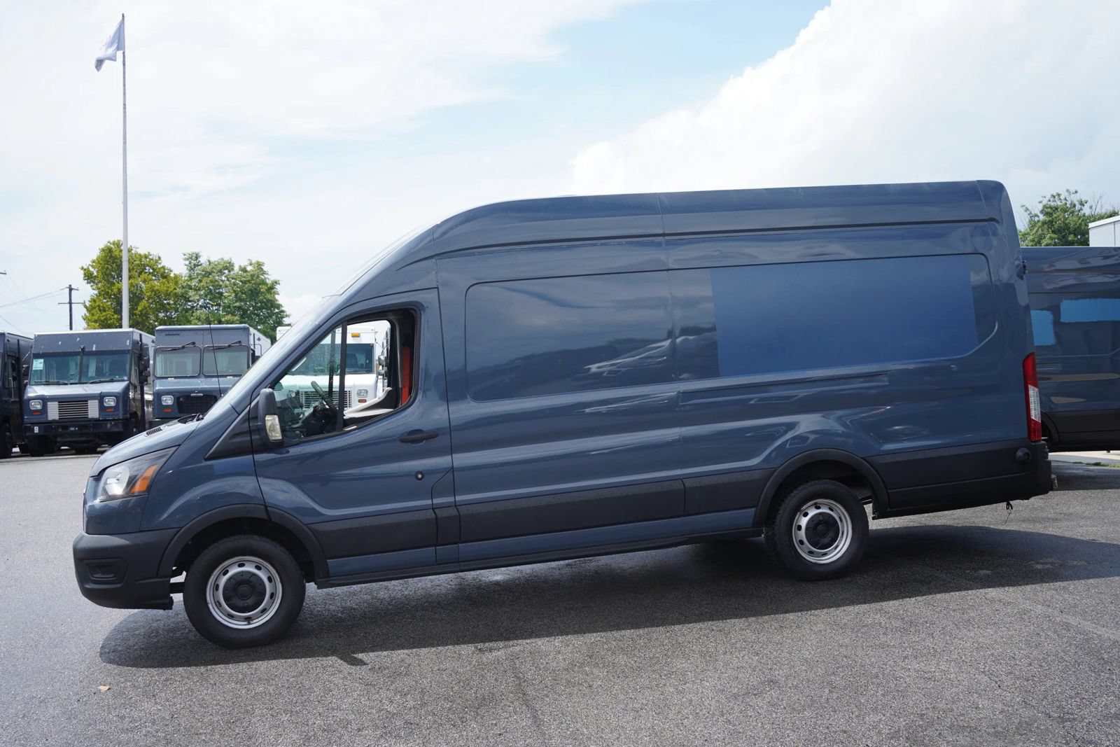 Used 2020 Ford Transit 250 148 High Roof Extended RWD image 6