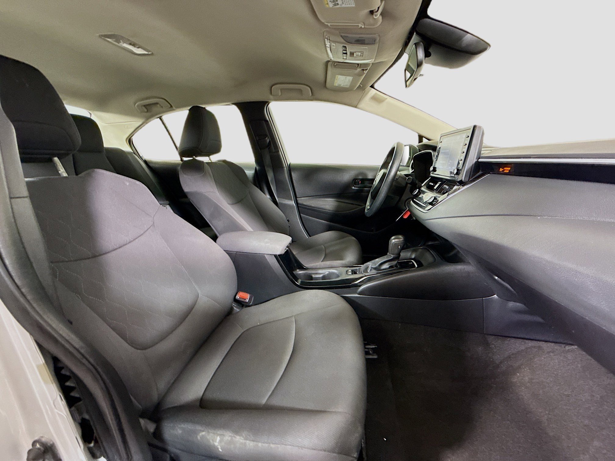 Used 2022 Toyota Corolla LE FWD image 28