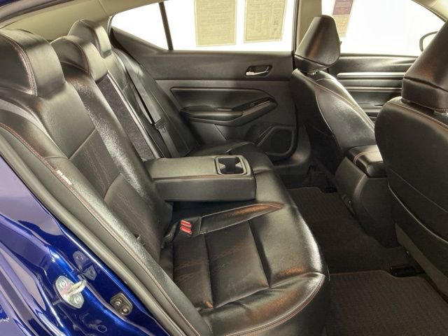 Used 2023 Nissan Altima 2.5 SR w/ SR Premium Package image 6