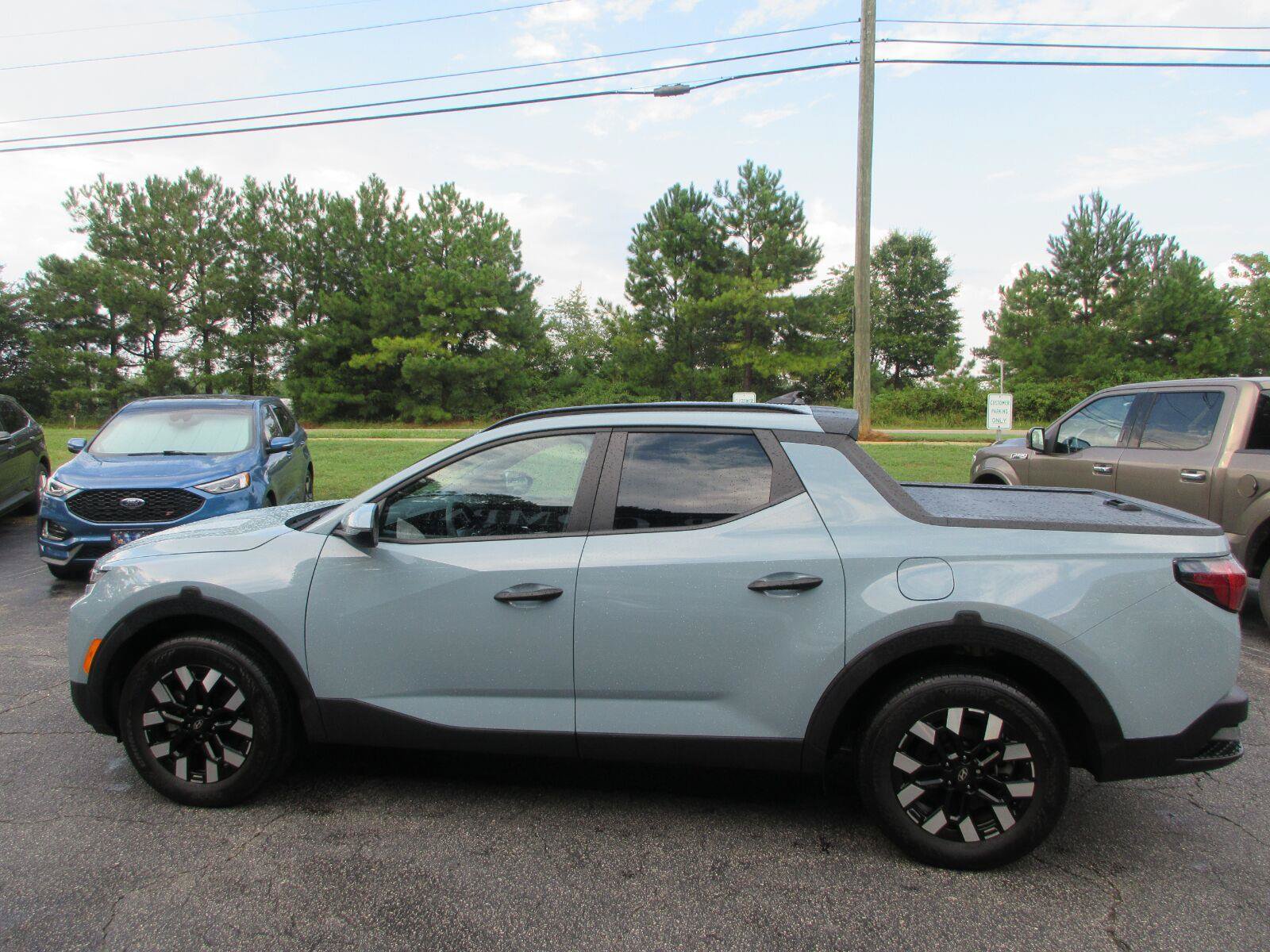 Used 2025 Hyundai Santa Cruz SEL FWD image 8