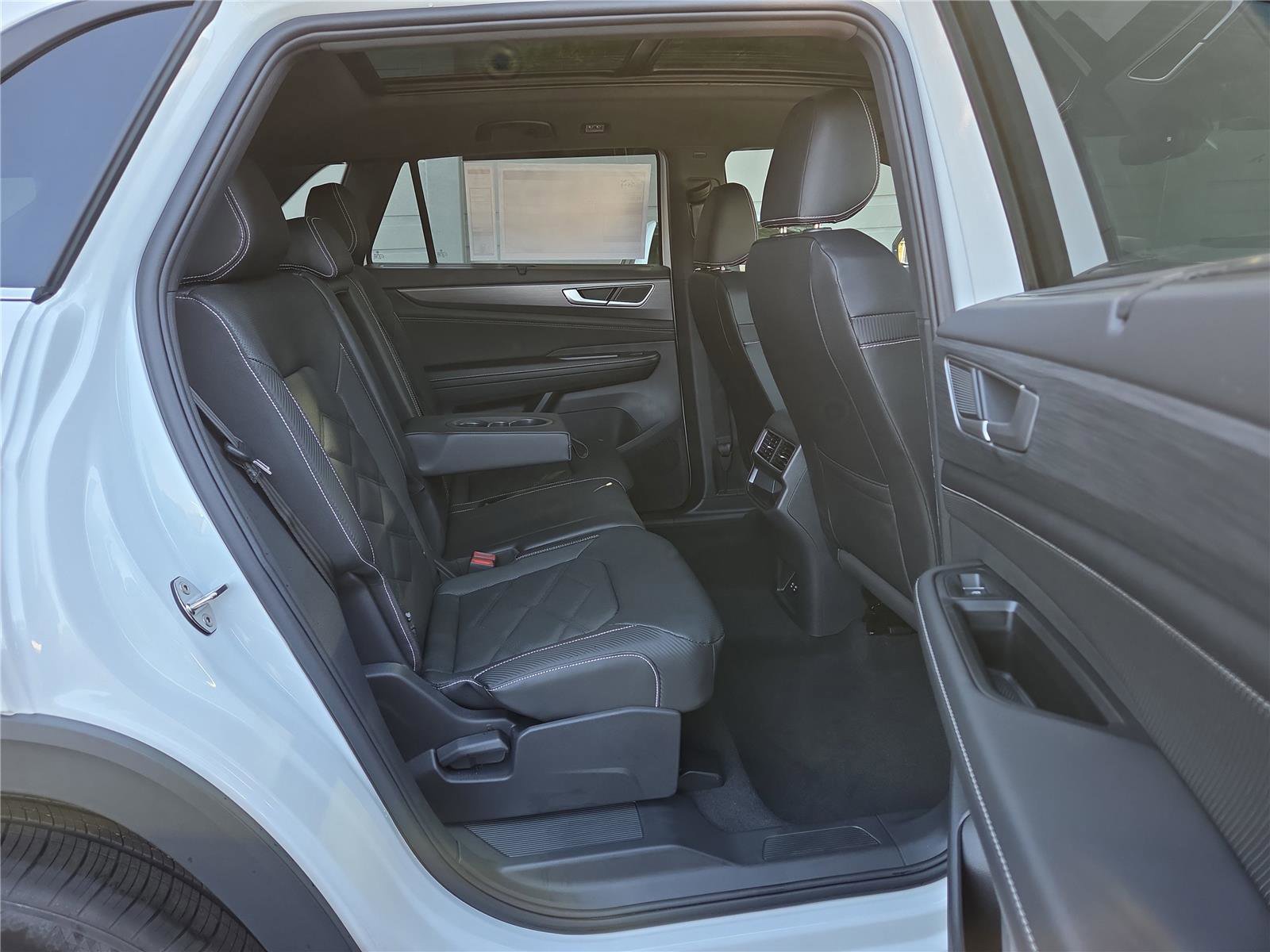 New 2026 Volkswagen Atlas Cross Sport SE image 31