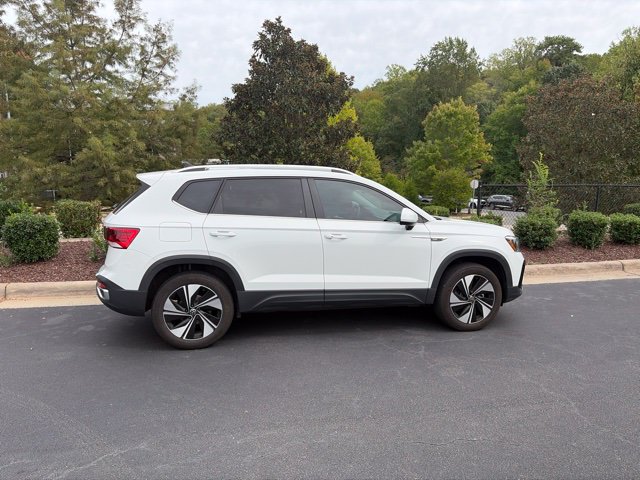 Used 2024 Volkswagen Taos SE AWD/4WD image 8