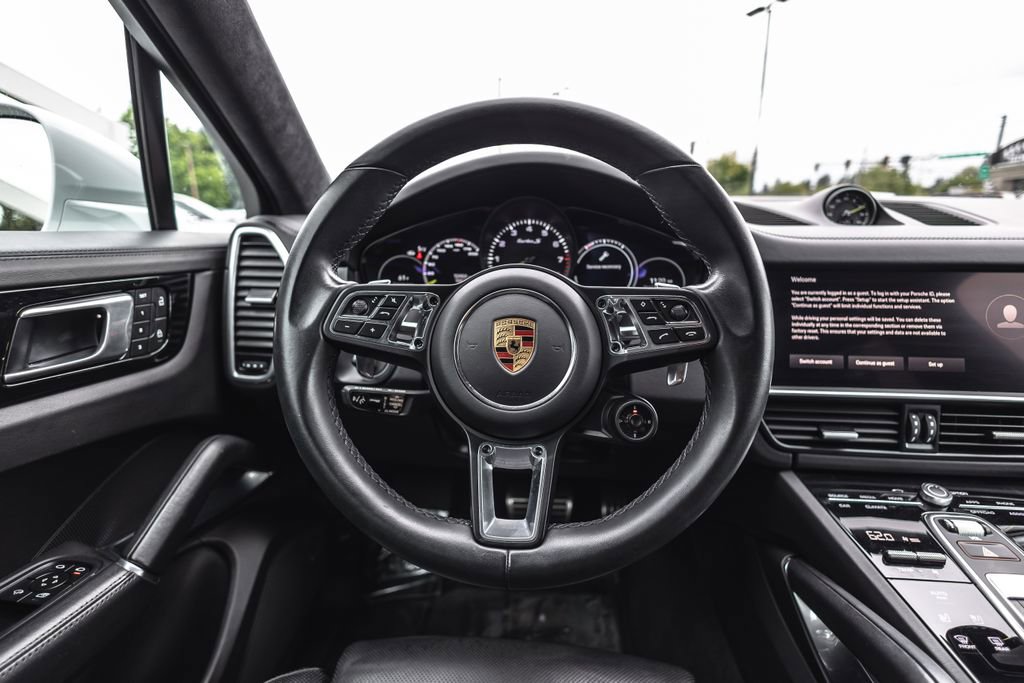 Used 2023 Porsche Cayenne Turbo S AWD/4WD image 29