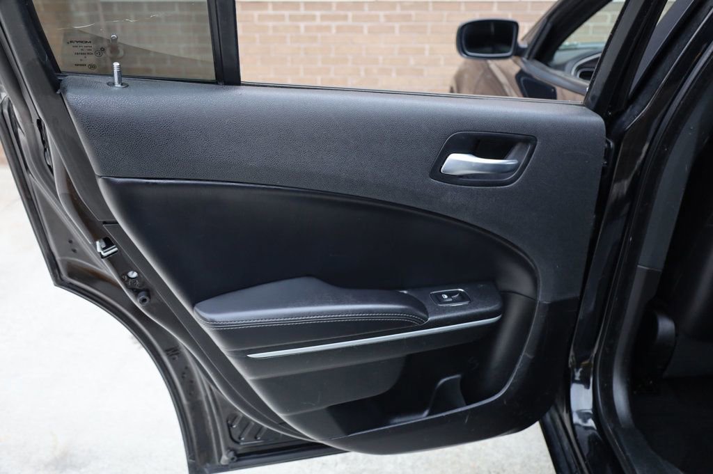 Used 2022 Dodge Charger SXT w/ Leather Interior Group image 17