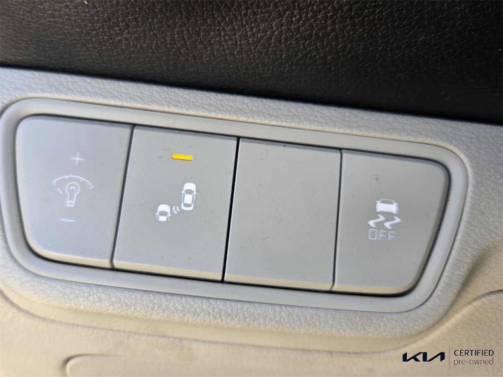 Certified 2022 Kia Forte LXS w/ LXS Technology Package image 31